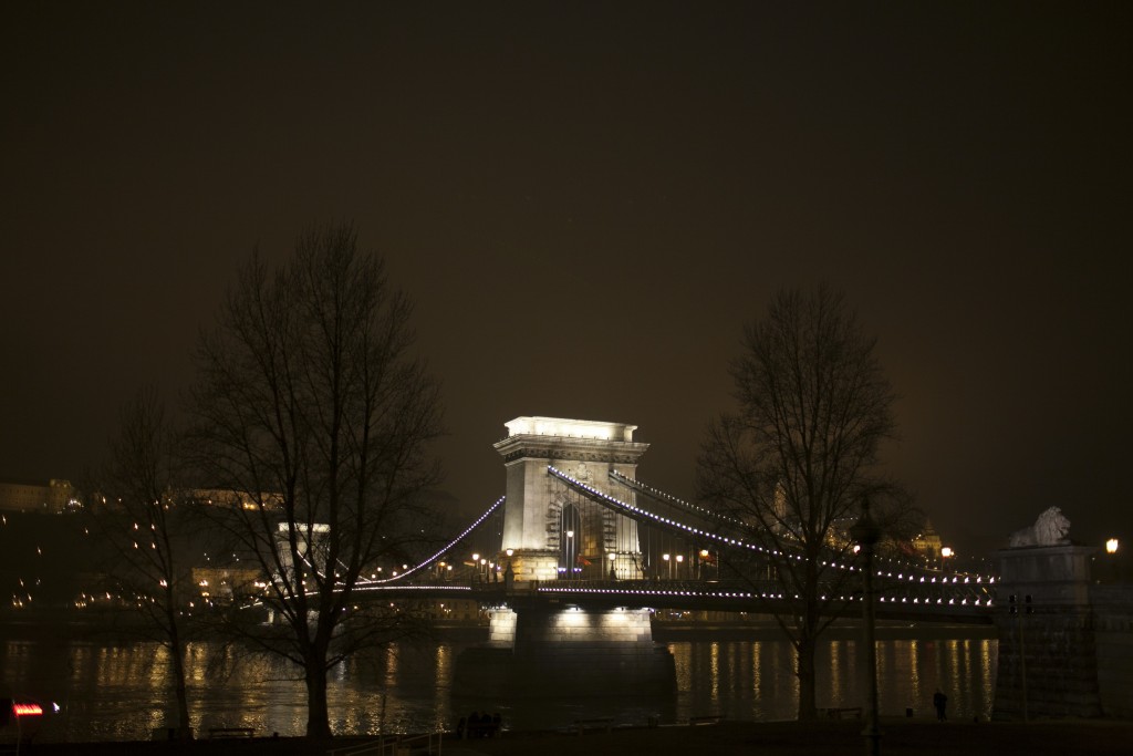 night photo of the chain bridge in winter, budapest