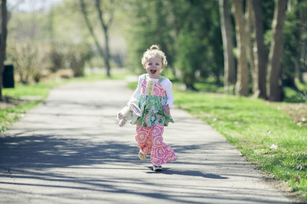 addie mae runs through pearl street park